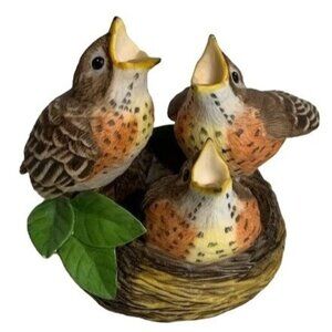 Feeding Time Bird Figure By Peter Barrett Franklin Mint 1986